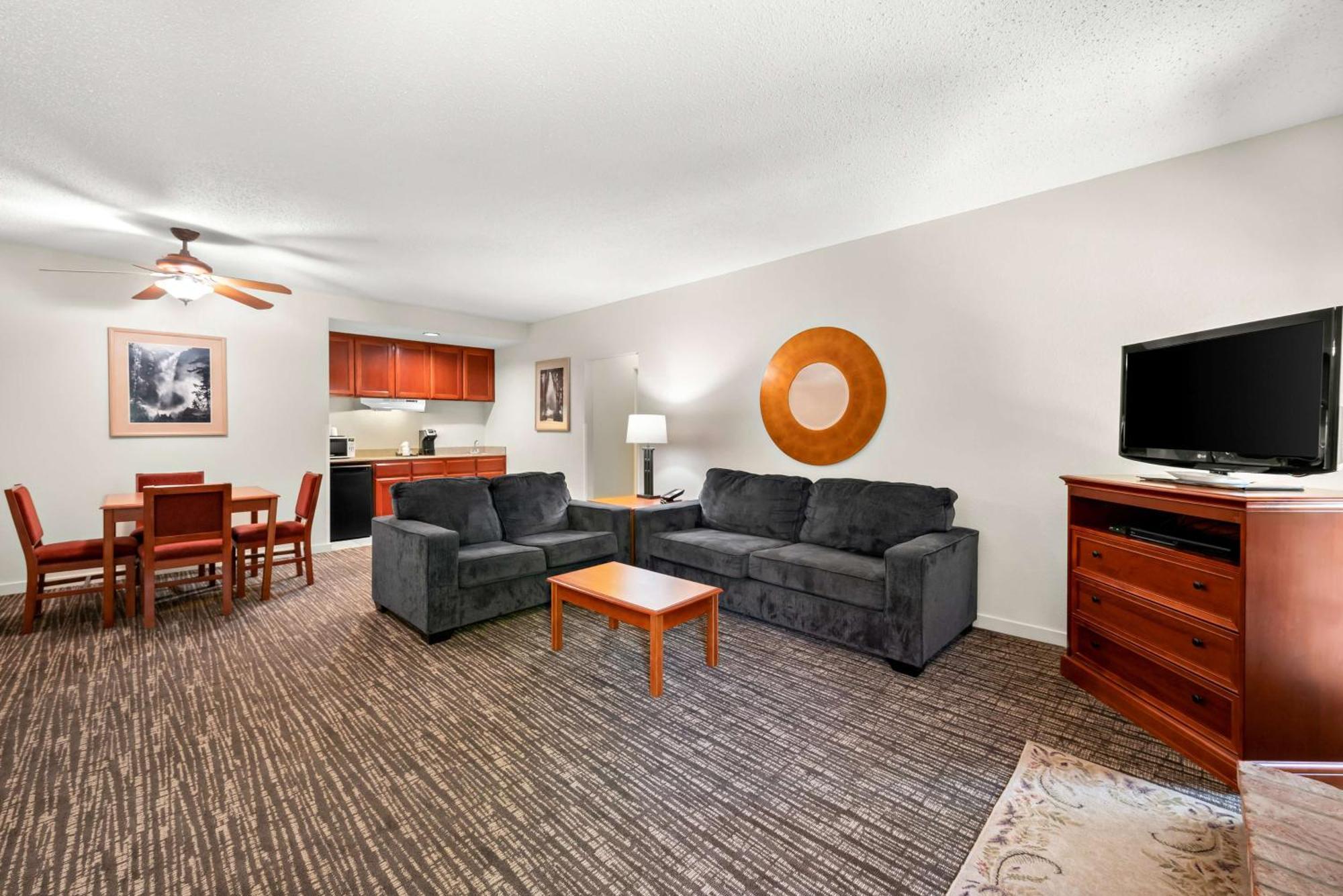 Best Western Stagecoach Inn Pollock Pines Esterno foto